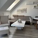 شقة Lamira 2,3 *