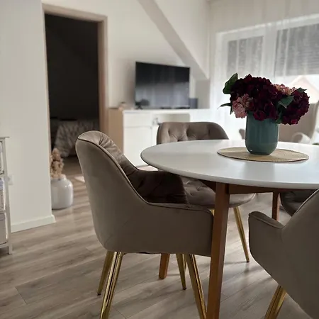 Lamira 2,3 * Hajdúszoboszló