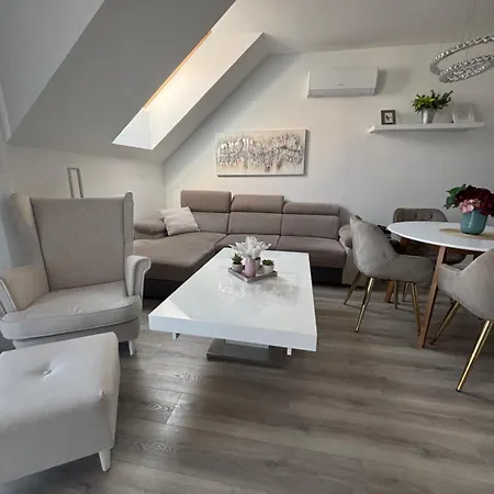 Lamira 2,3 Apartment Hajduszoboszlo